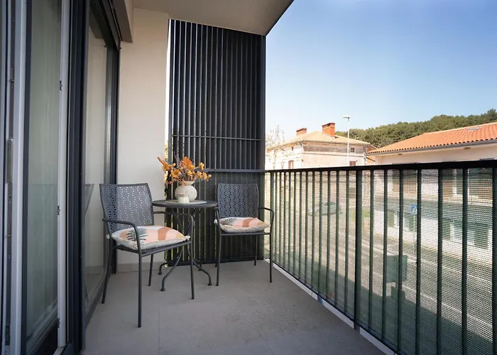 Gold With Free Parking Lejlighed Pula