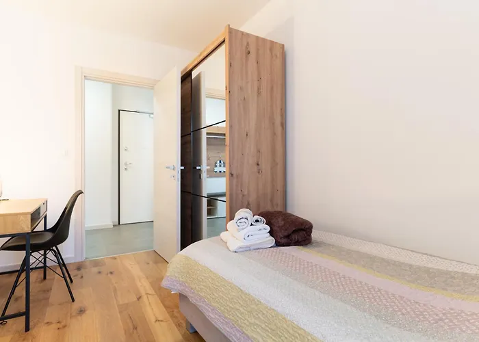 Gold With Free Parking * Πούλα