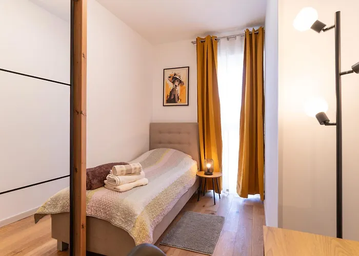 Gold With Free Parking * Pula