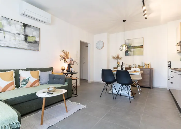 Gold With Free Parking Pula