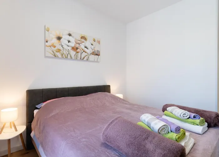 Gold With Free Parking Lejlighed Pula