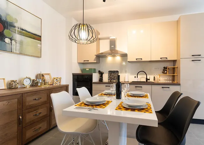 Gold With Free Parking * Pula