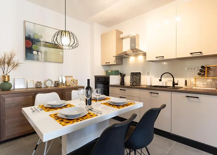 Gold With Free Parking * Pula